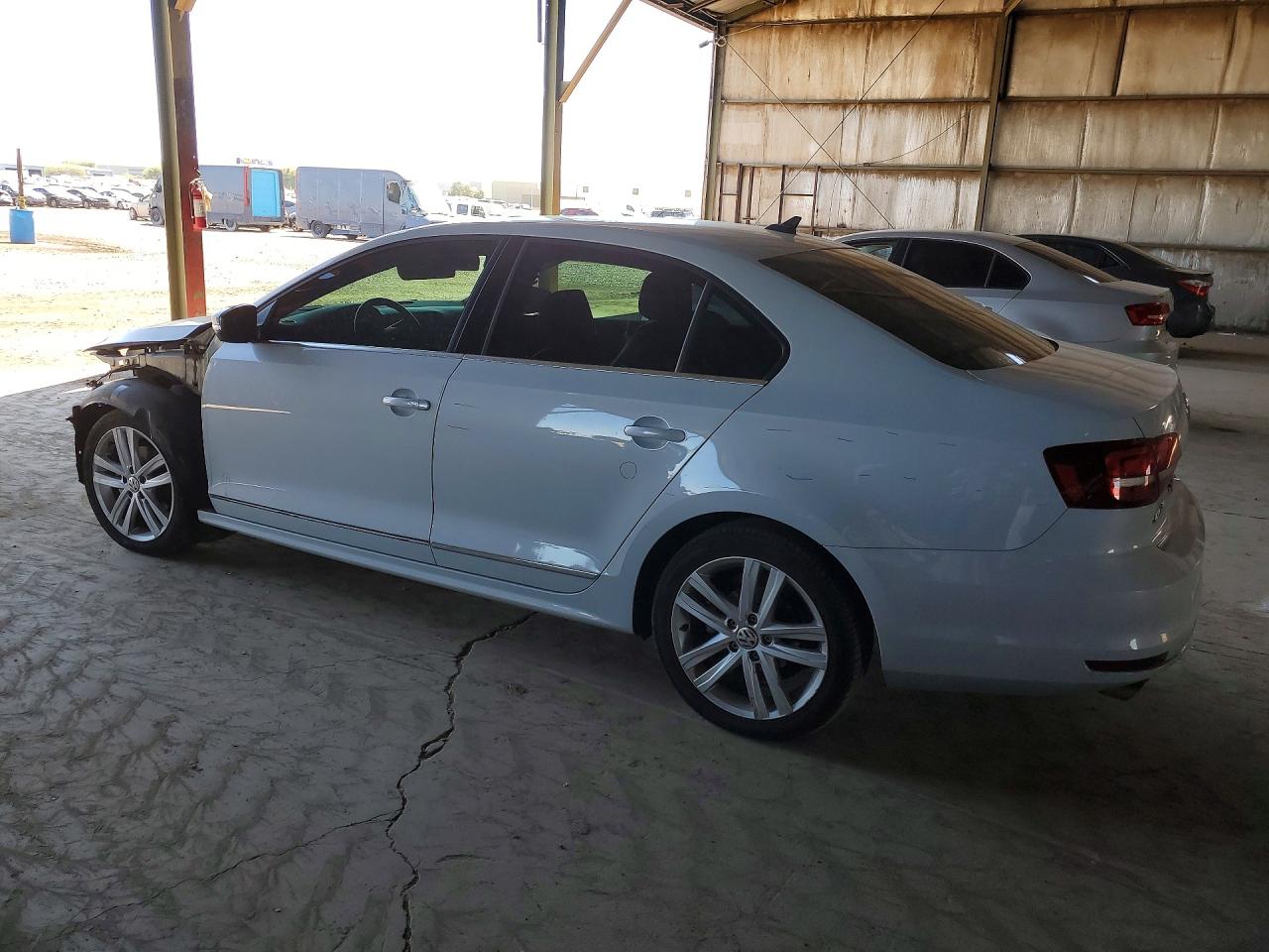 2017 VOLKSWAGEN JETTA SEL photo 2
