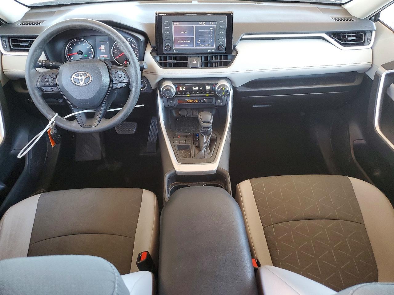 2021 TOYOTA RAV4 XLE photo 8
