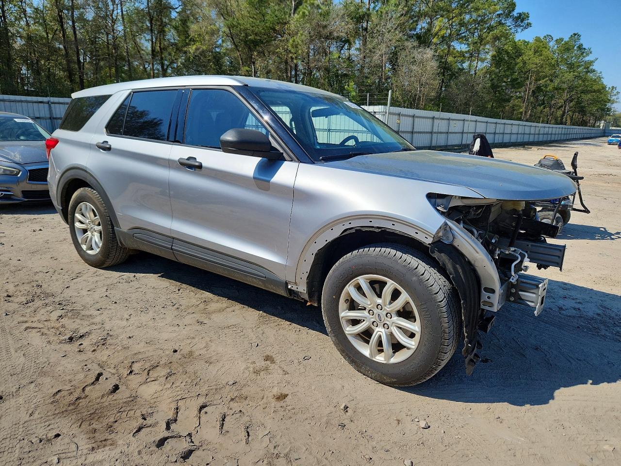 2021 FORD EXPLORER photo 4