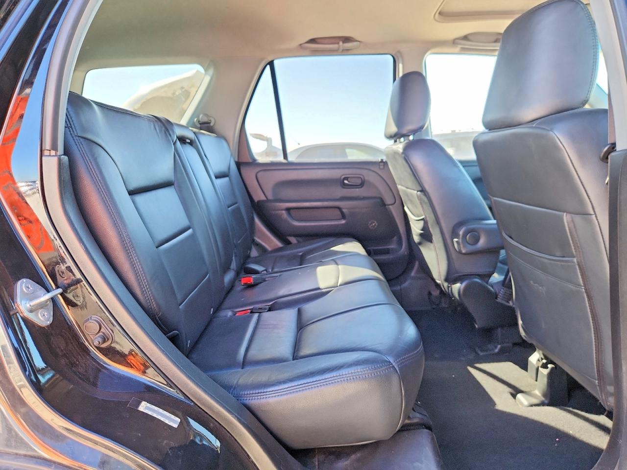2004 HONDA CR-V photo 10