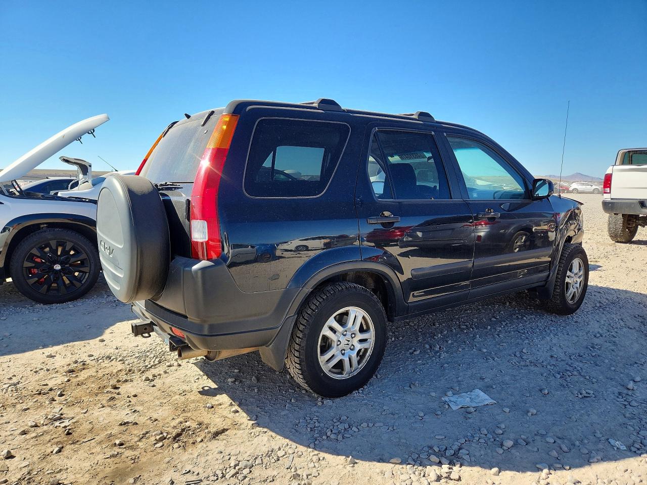 2004 HONDA CR-V photo 3