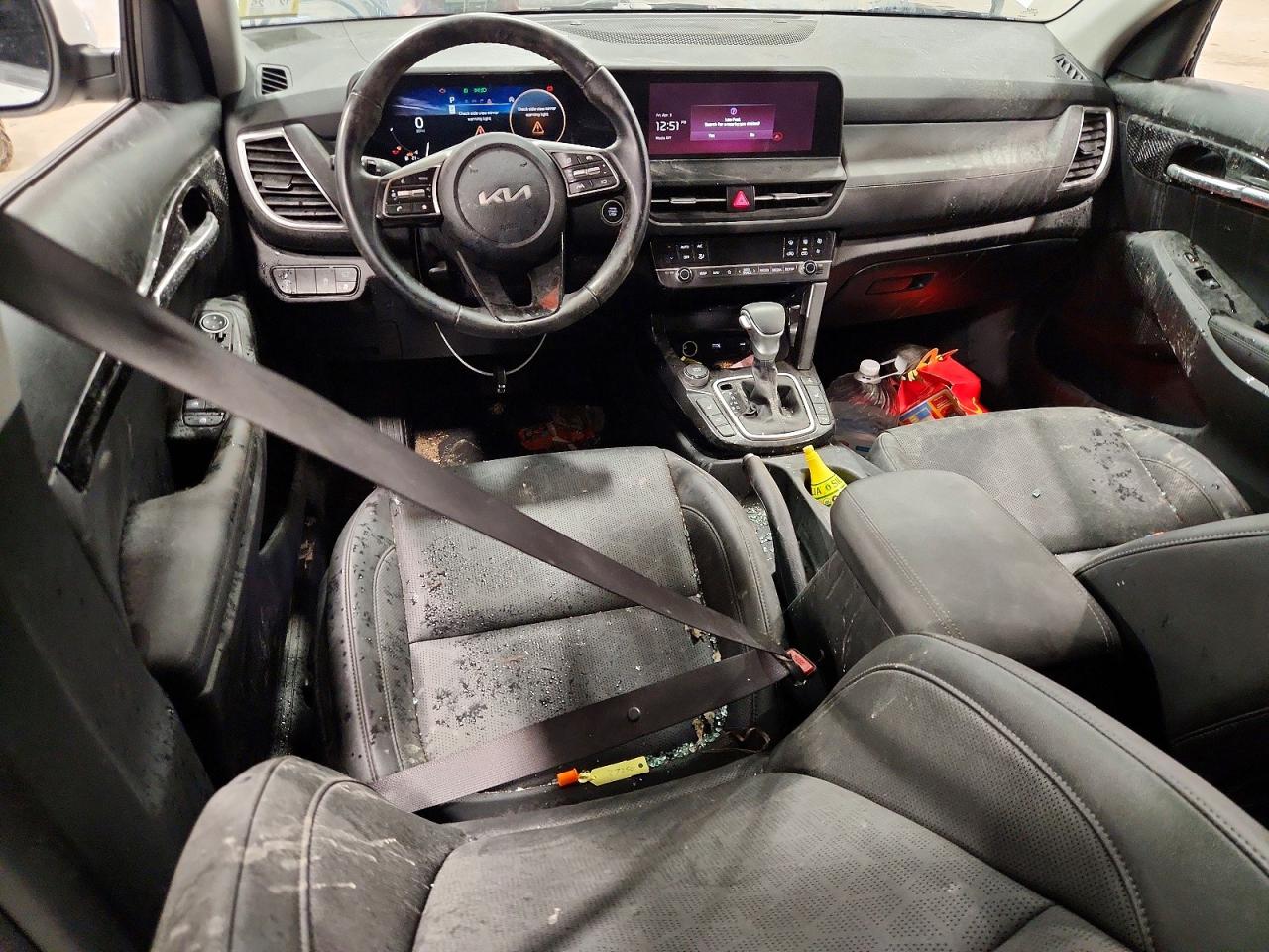 2025 KIA SELTOS EX photo 15
