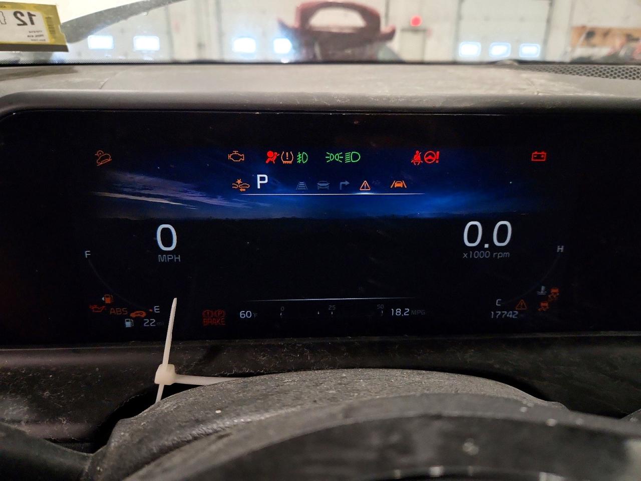 2025 KIA SELTOS EX photo 17