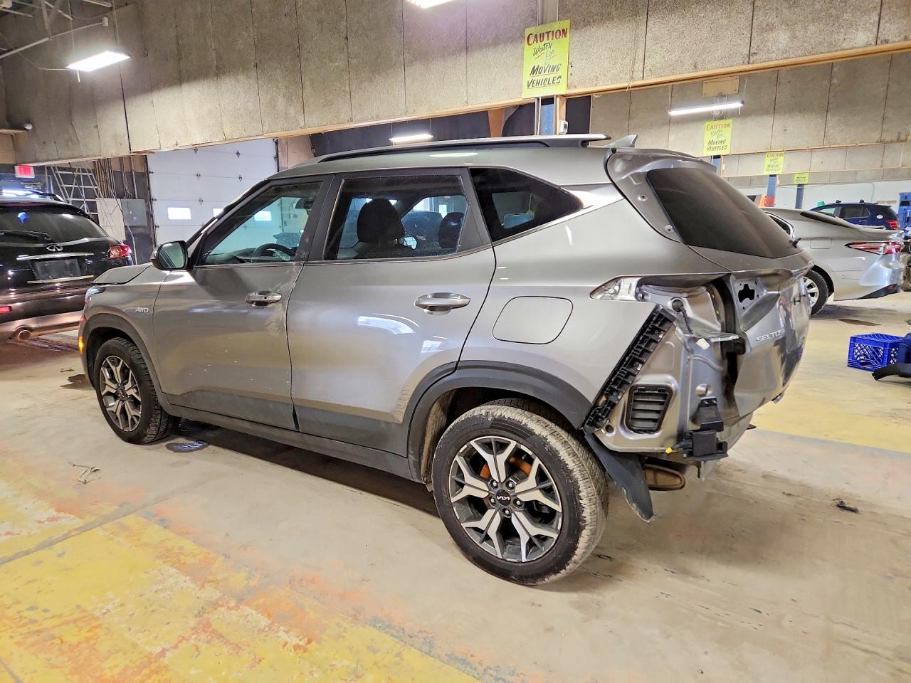 2023 KIA SELTOS EX photo 2