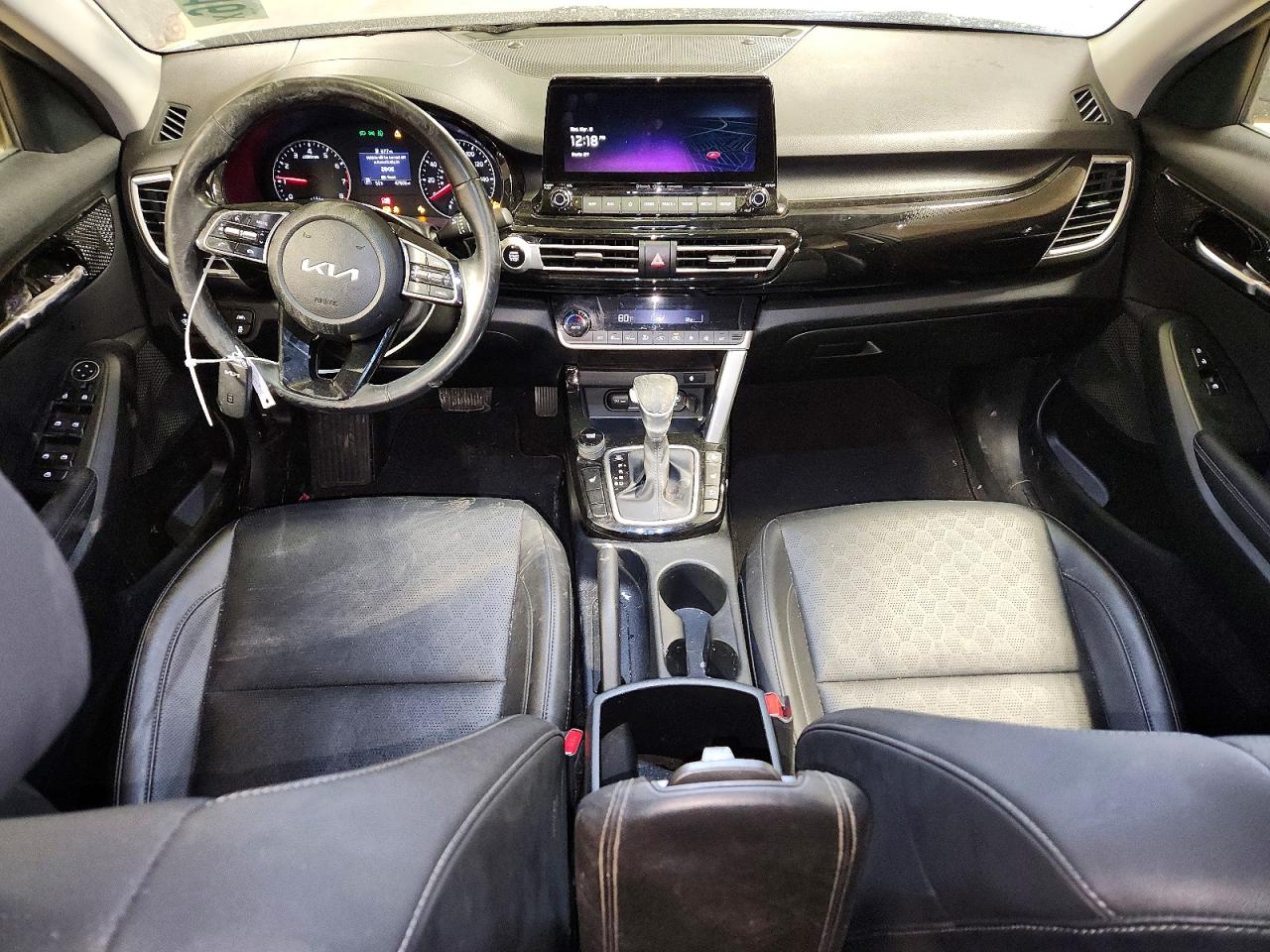 2023 KIA SELTOS EX photo 8
