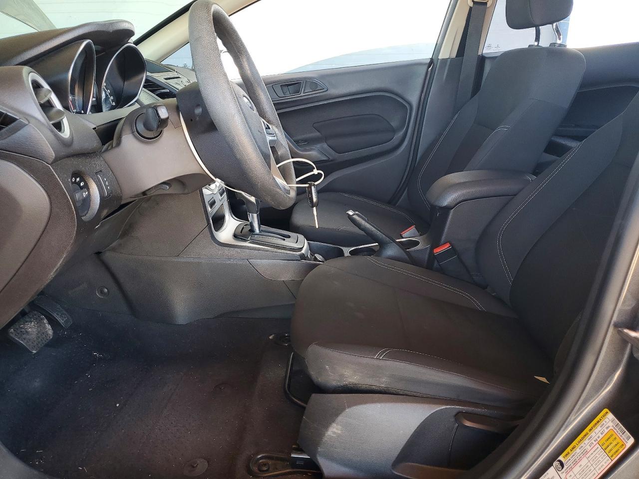 2018 FORD FIESTA SE photo 7