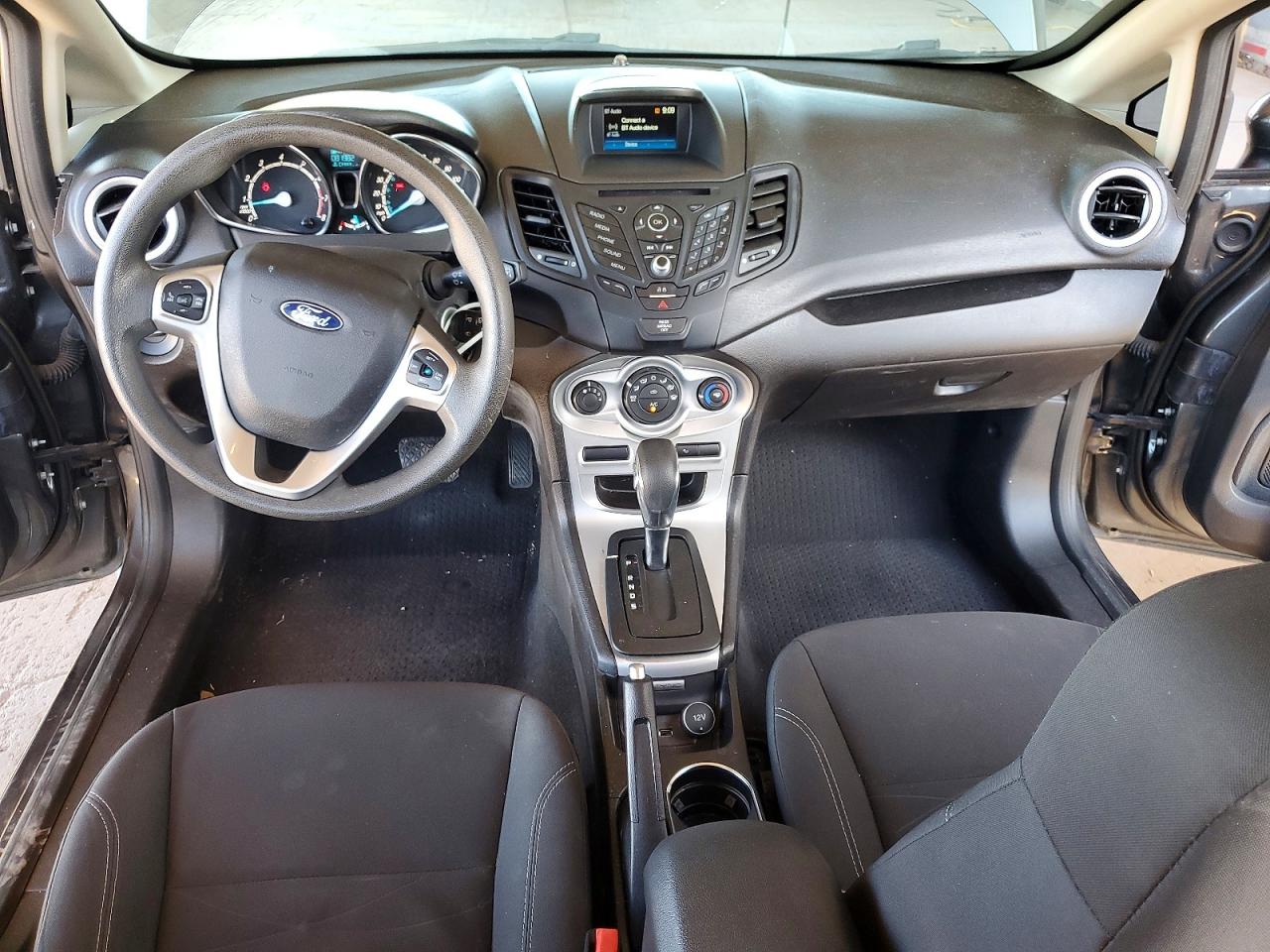 2018 FORD FIESTA SE photo 8