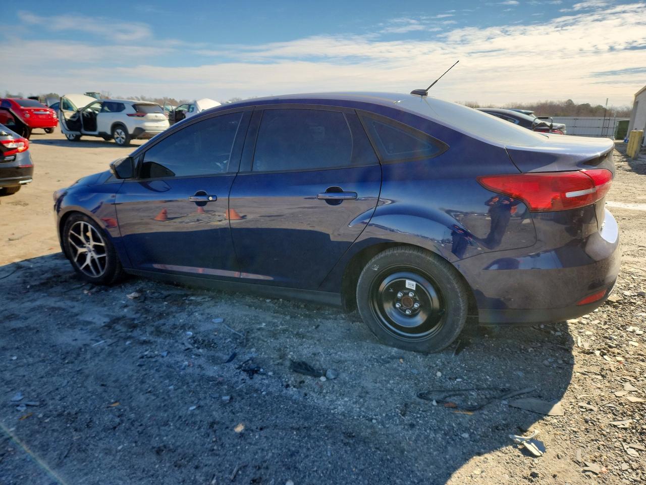 2017 FORD FOCUS SEL photo 3