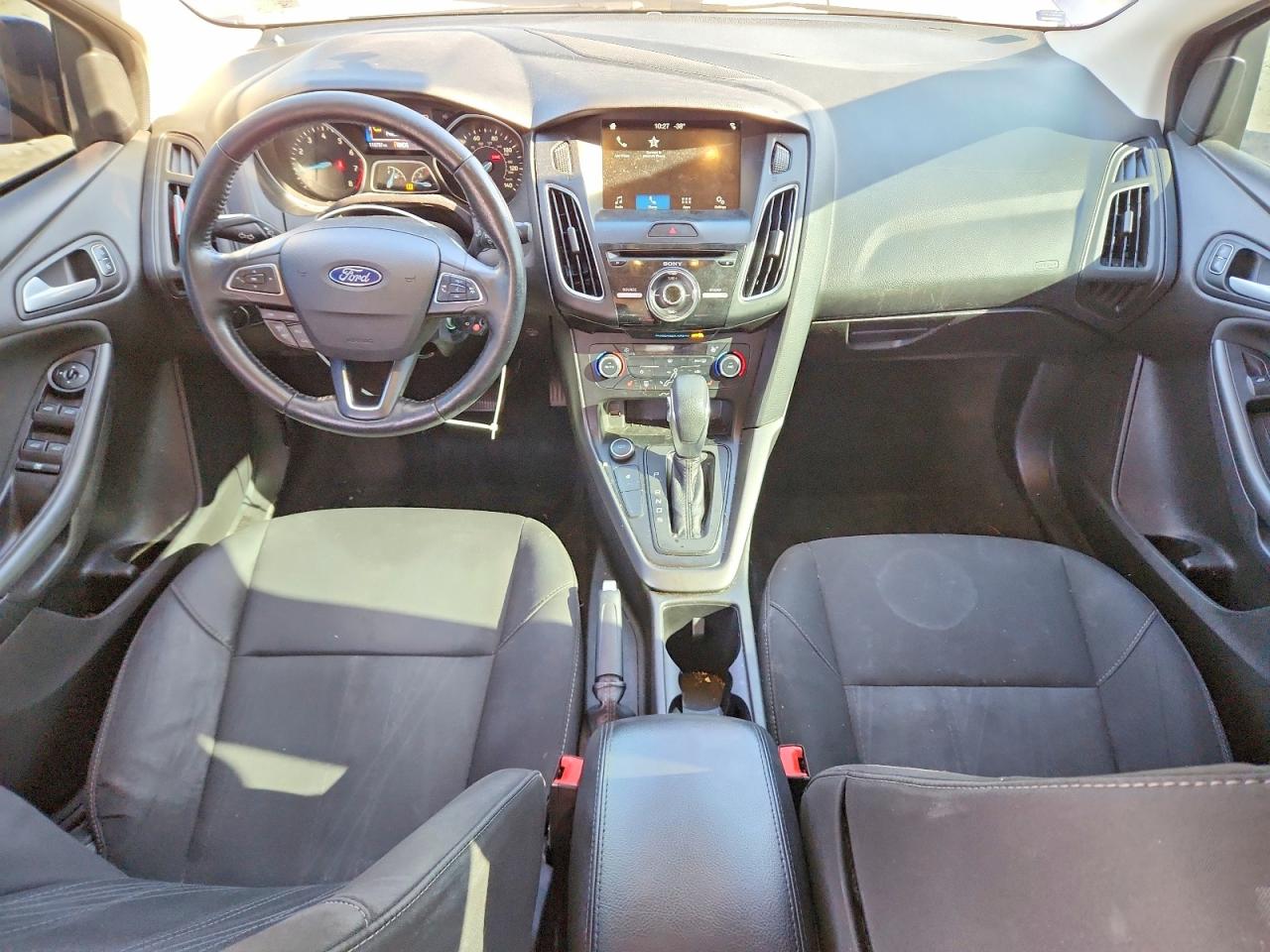 2017 FORD FOCUS SEL photo 15