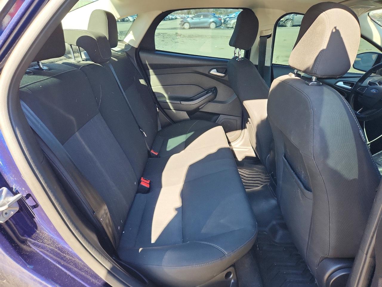 2017 FORD FOCUS SEL photo 19