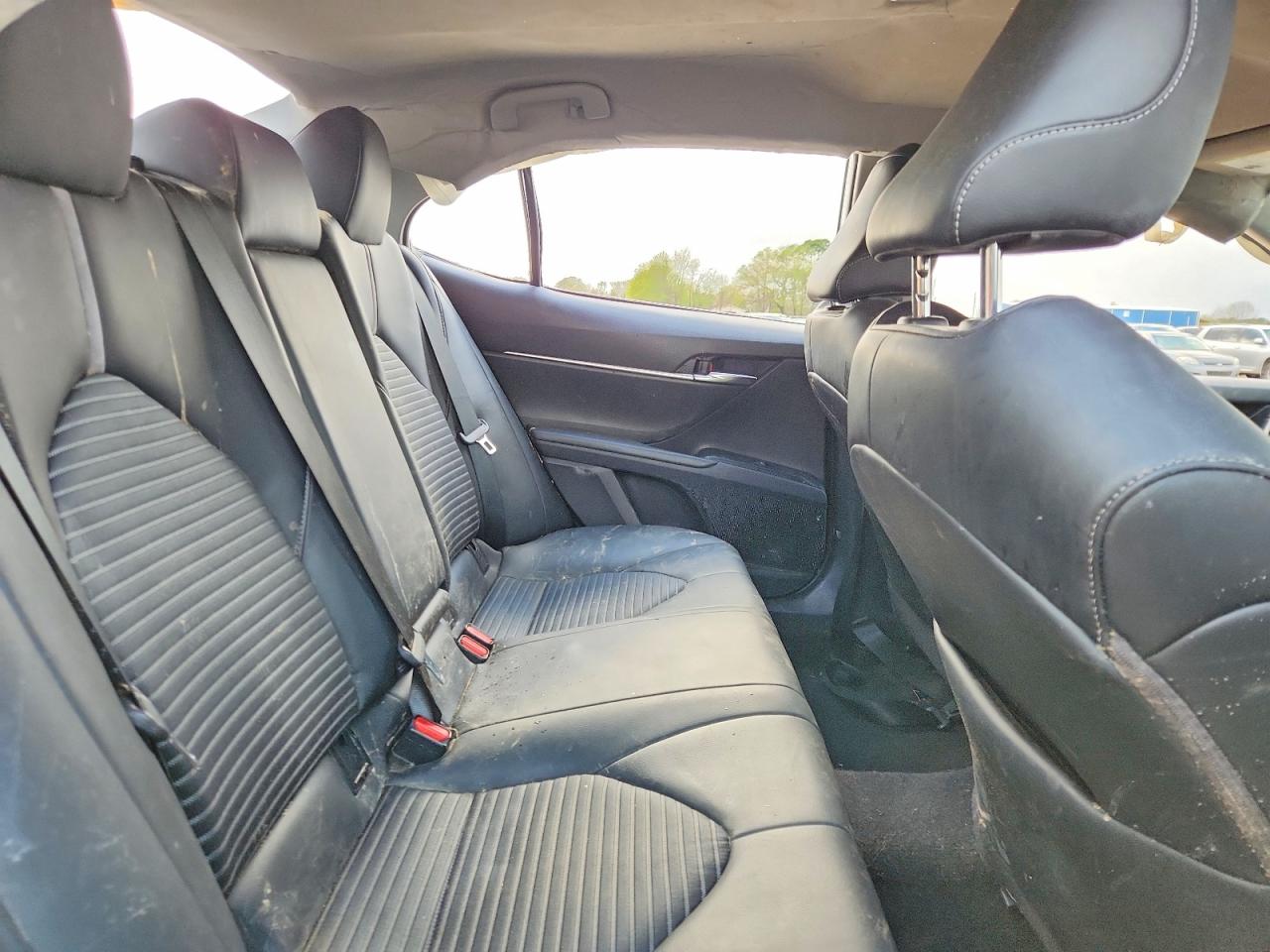 2020 TOYOTA CAMRY SE photo 19