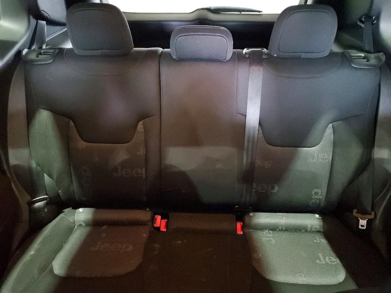 2017 JEEP RENEGADE LATITUDE photo 19