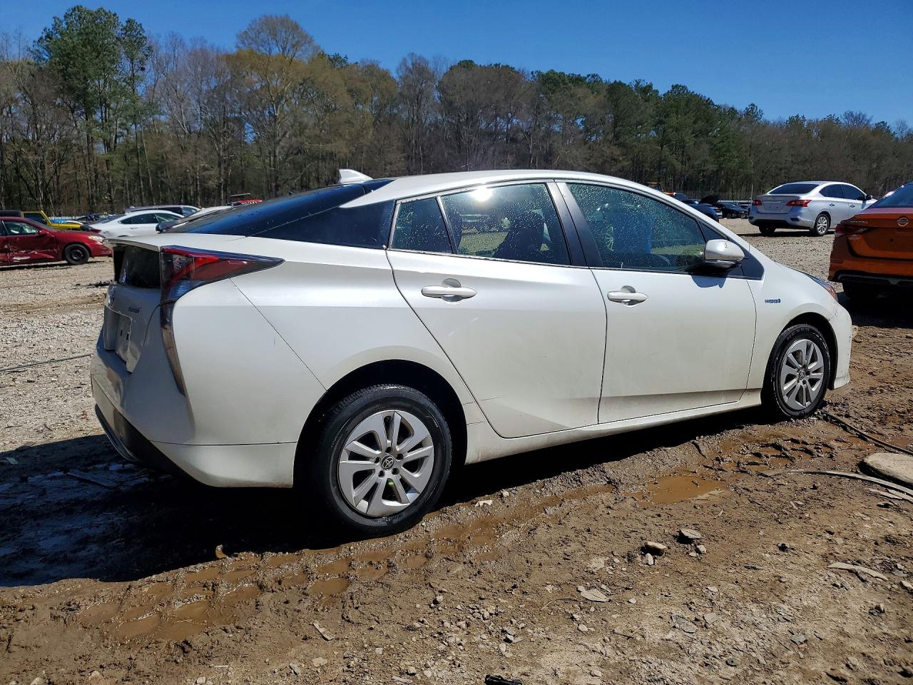 2016 TOYOTA PRIUS TWO photo 5