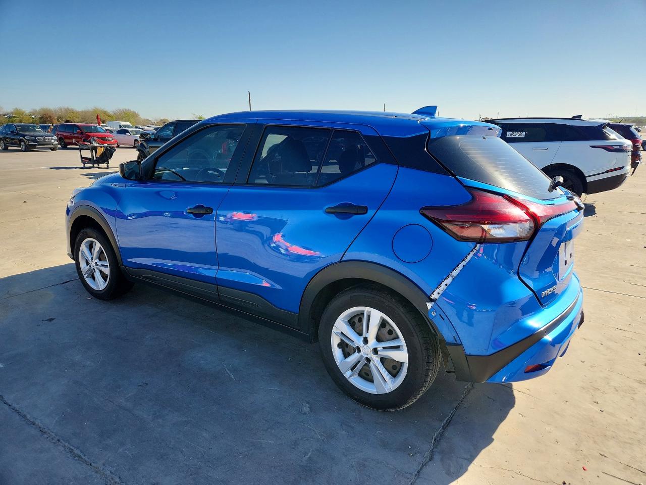 2021 NISSAN KICKS S photo 3