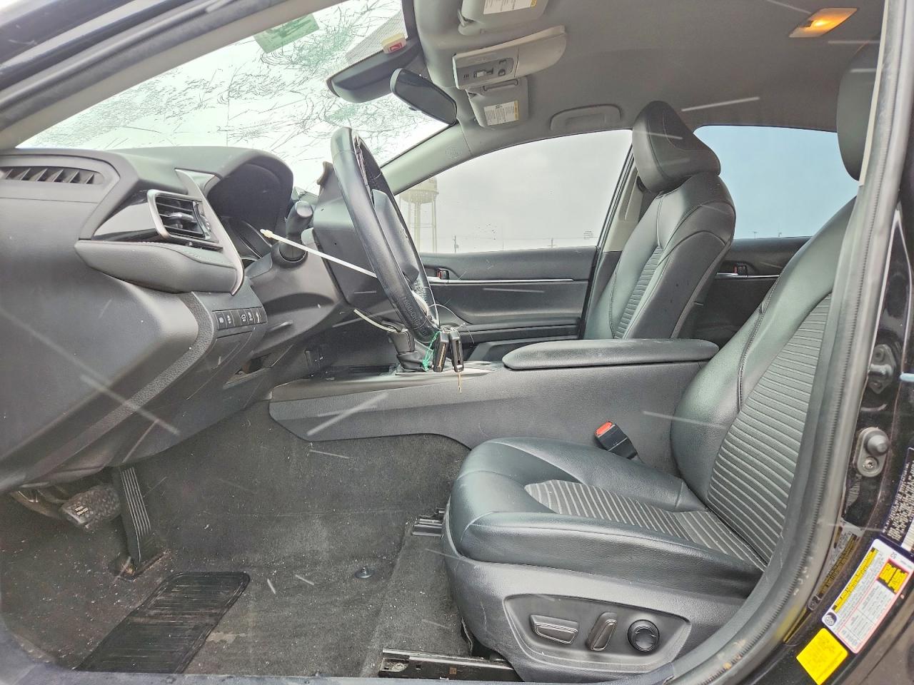 2021 TOYOTA CAMRY SE photo 7