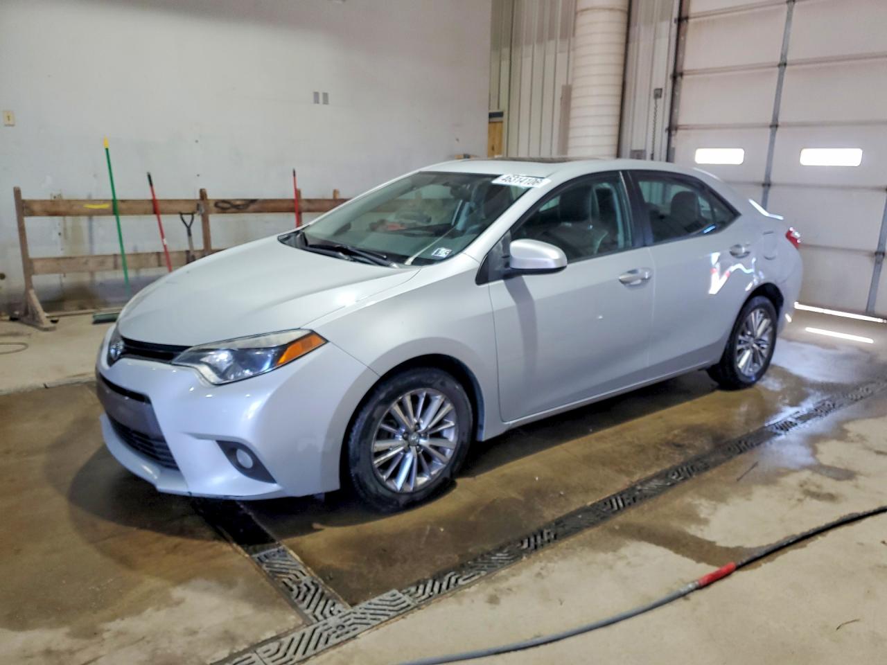2015 TOYOTA COROLLA