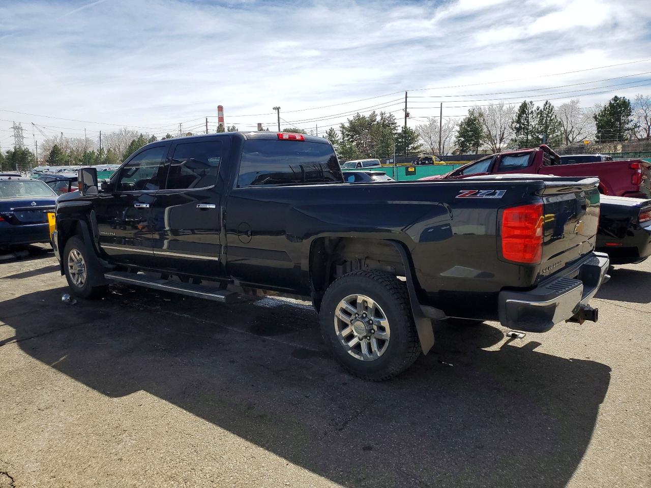 2017 CHEVROLET SILVERADO K3500 LTZ photo 3