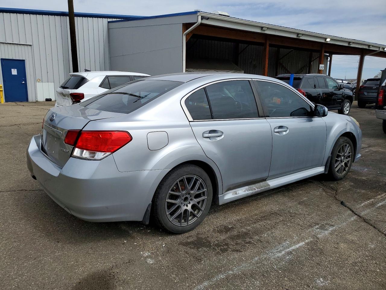 2013 SUBARU LEGACY 2.5I PREMIUM photo 3