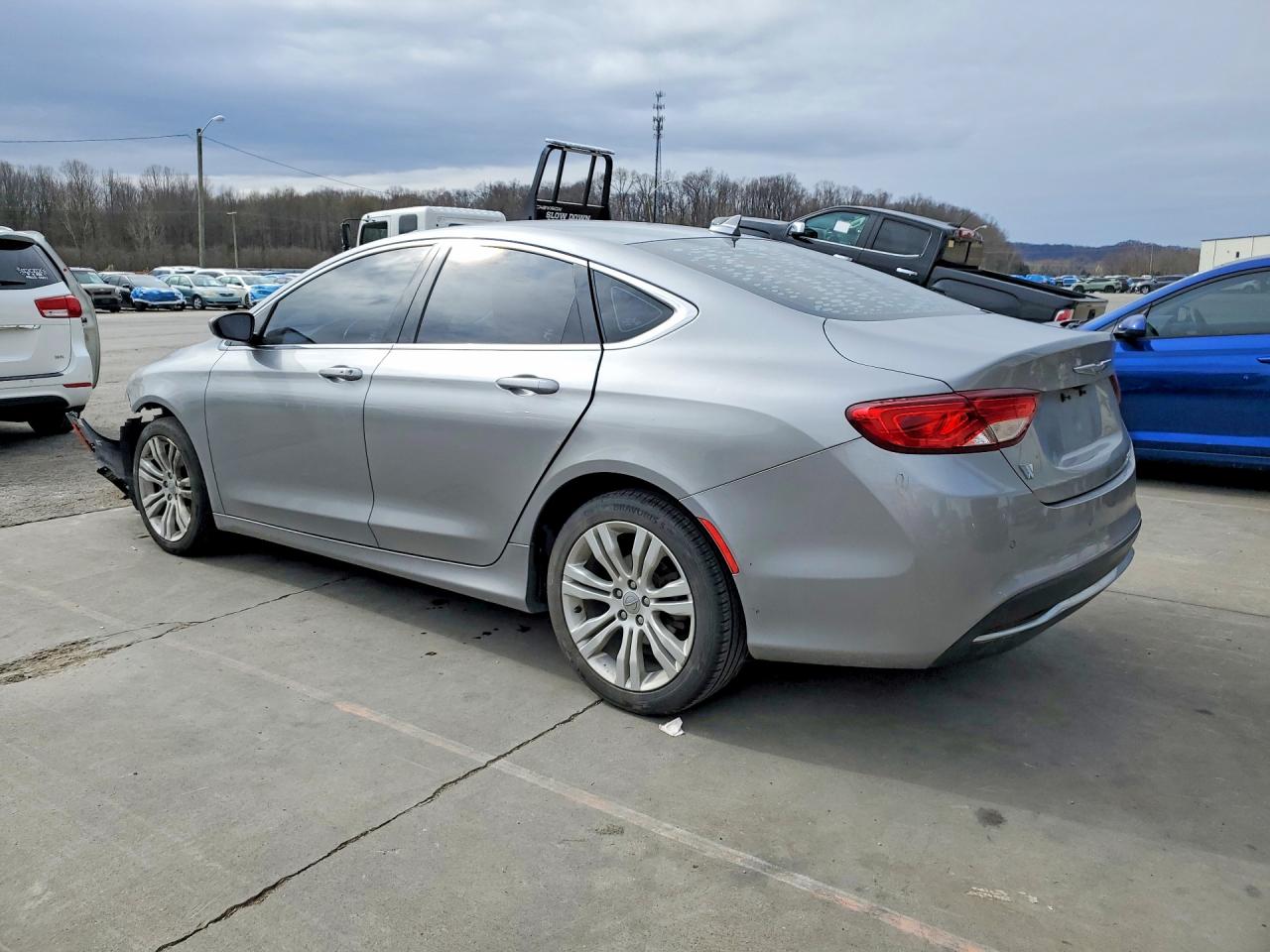 2015 CHRYSLER 200 LIMITED photo 5