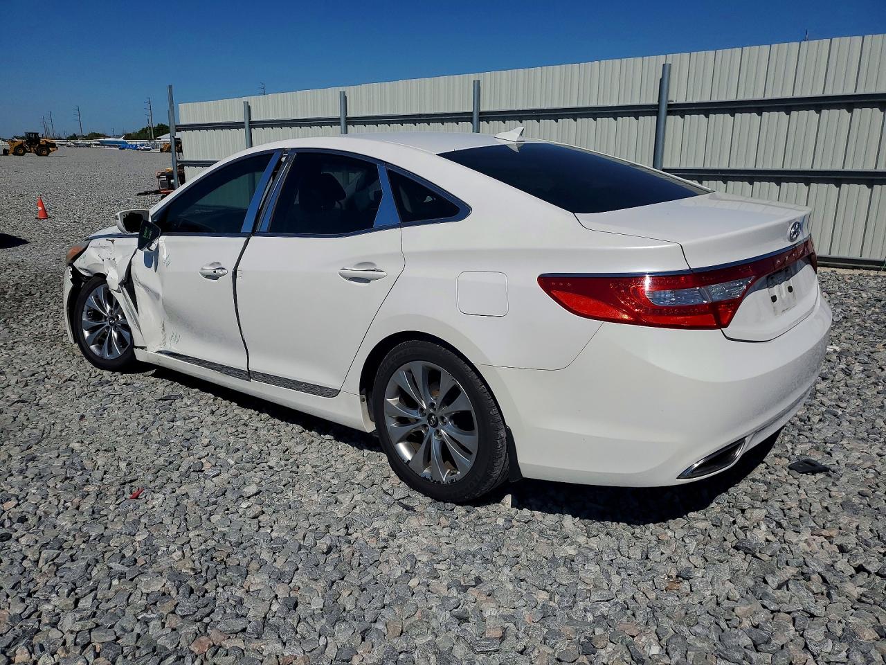 2013 HYUNDAI AZERA BASE photo 3