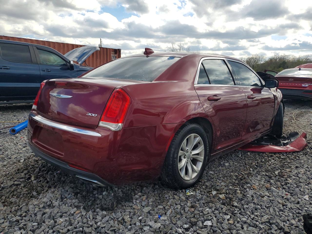 2016 CHRYSLER 300 LIMITED photo 3