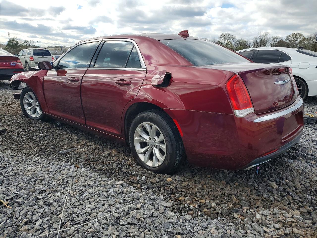 2016 CHRYSLER 300 LIMITED photo 2