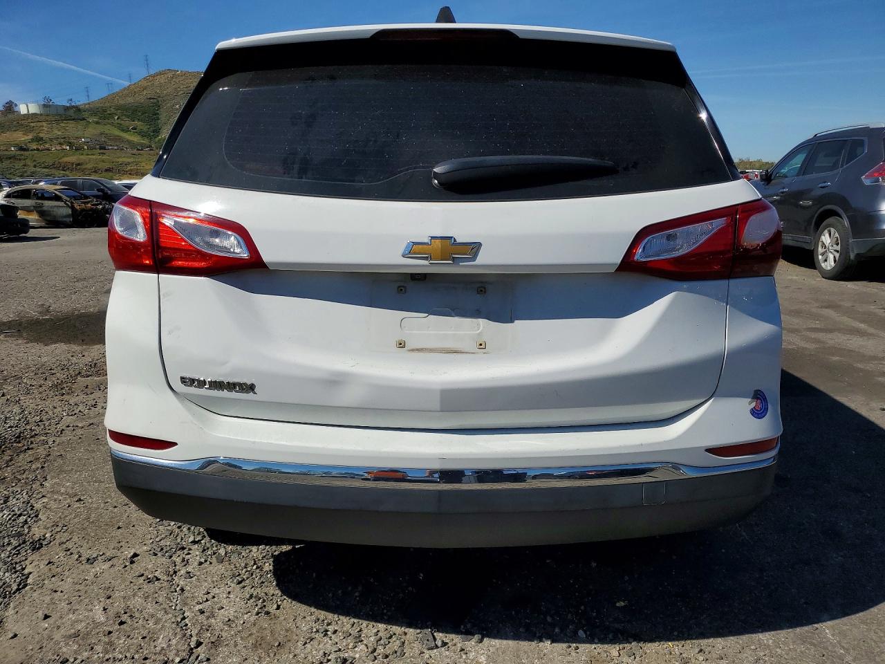 2018 CHEVROLET EQUINOX LS photo 11