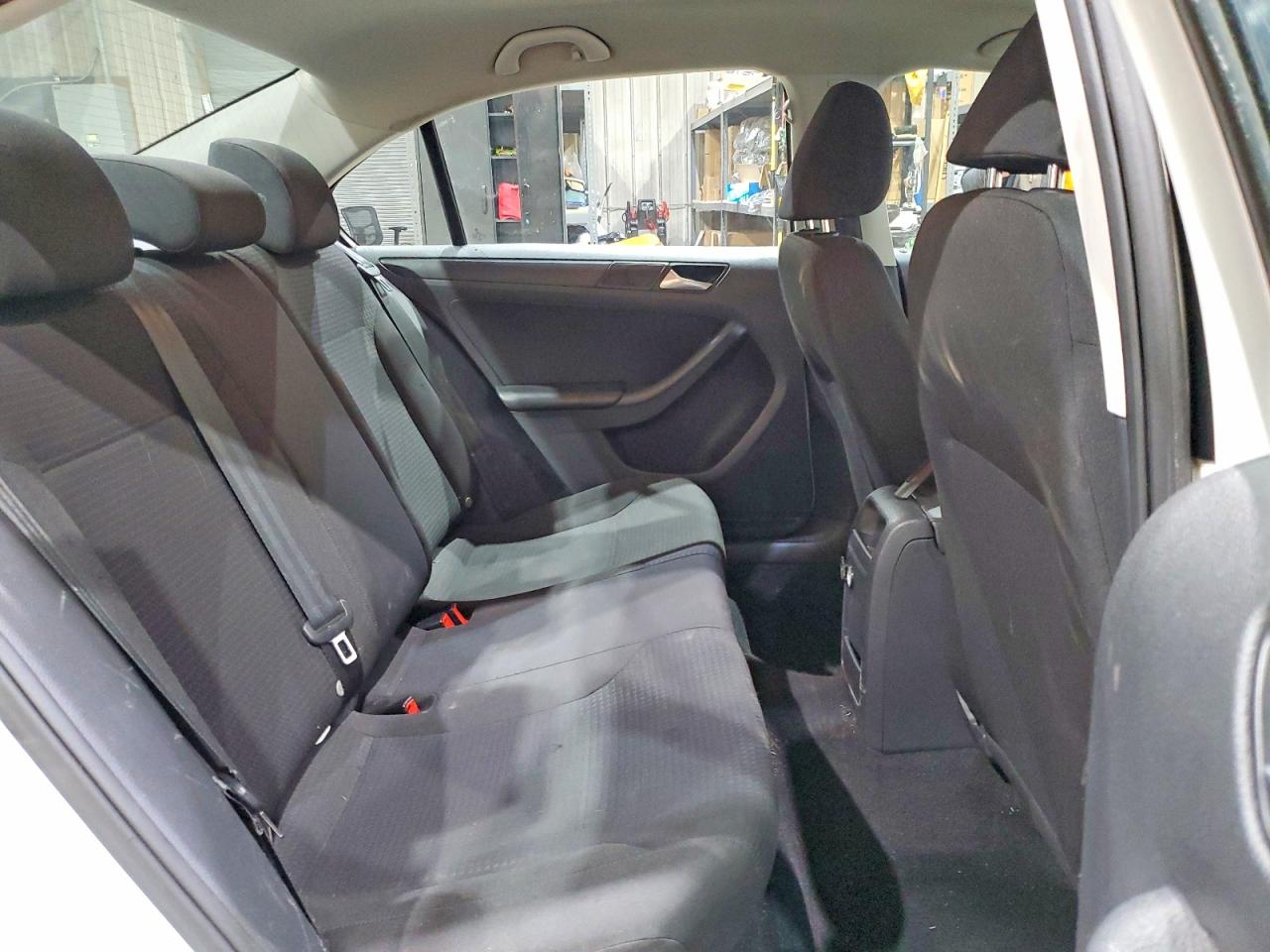 2015 VOLKSWAGEN JETTA BASE photo 19