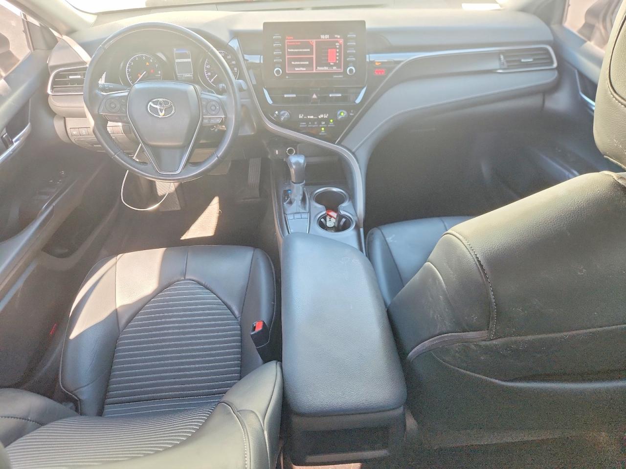 2022 TOYOTA CAMRY SE photo 15