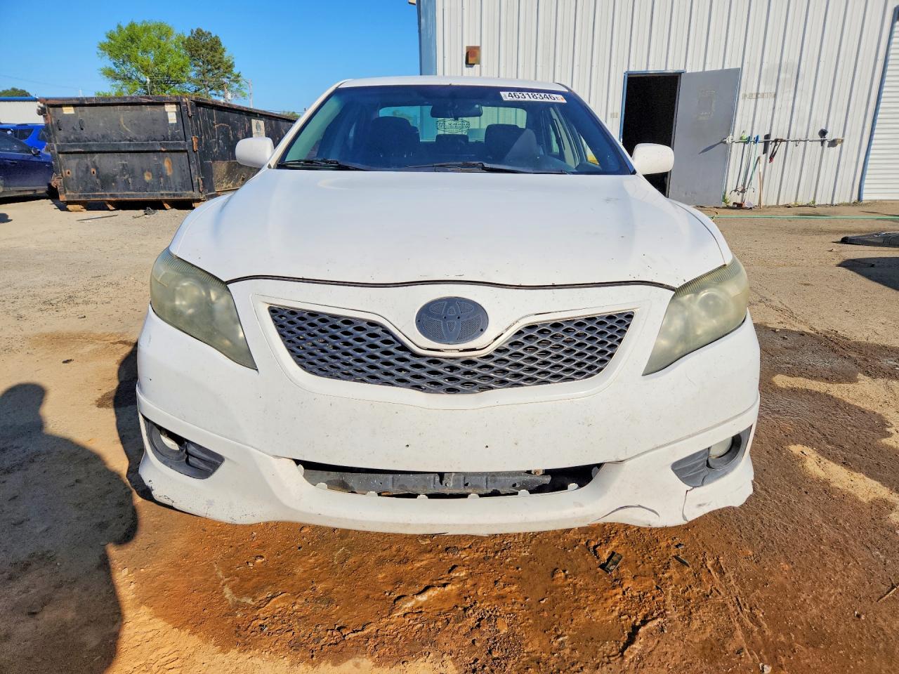 2010 TOYOTA CAMRY SE photo 9
