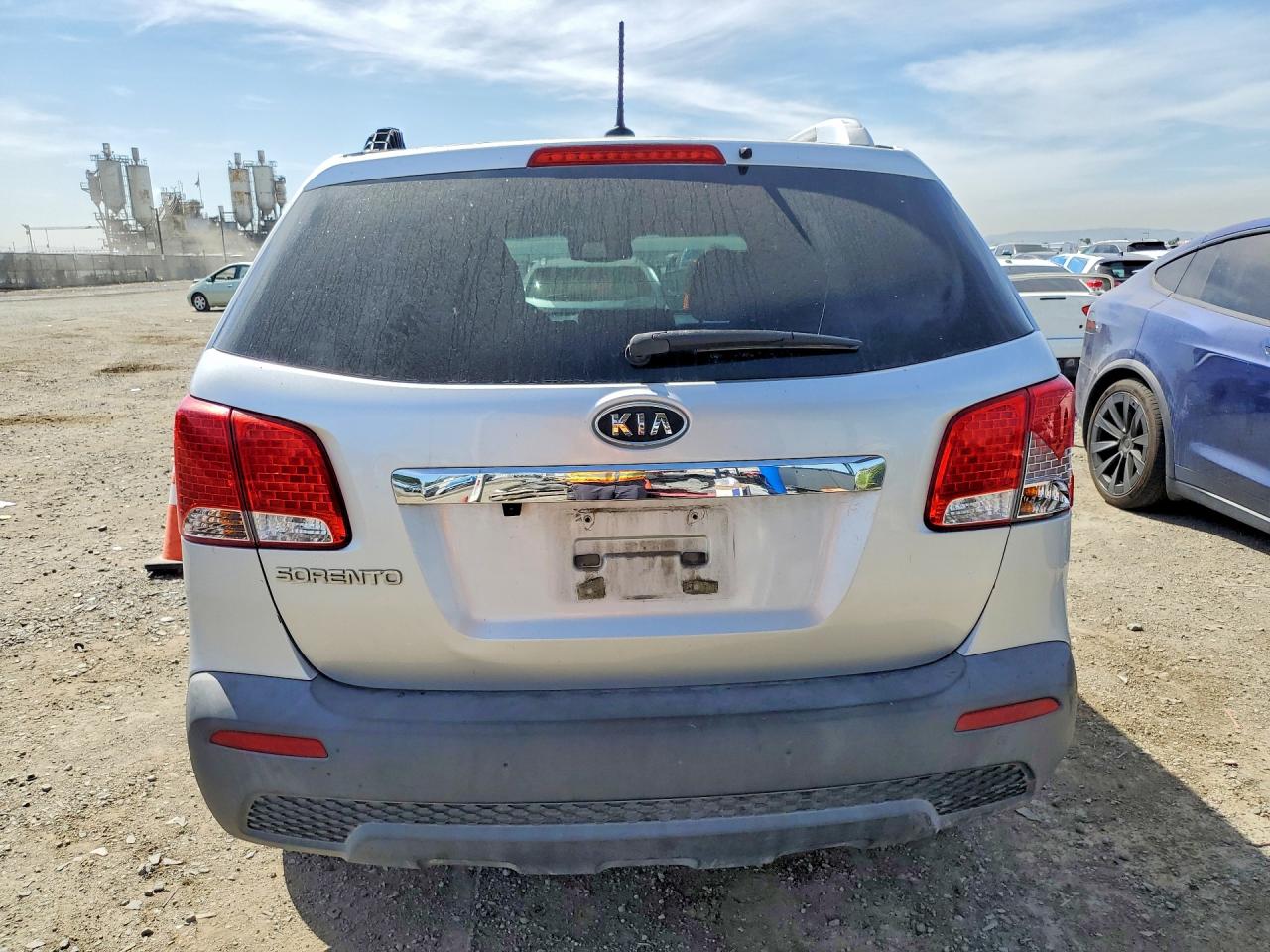 2011 KIA SORENTO LX photo 11