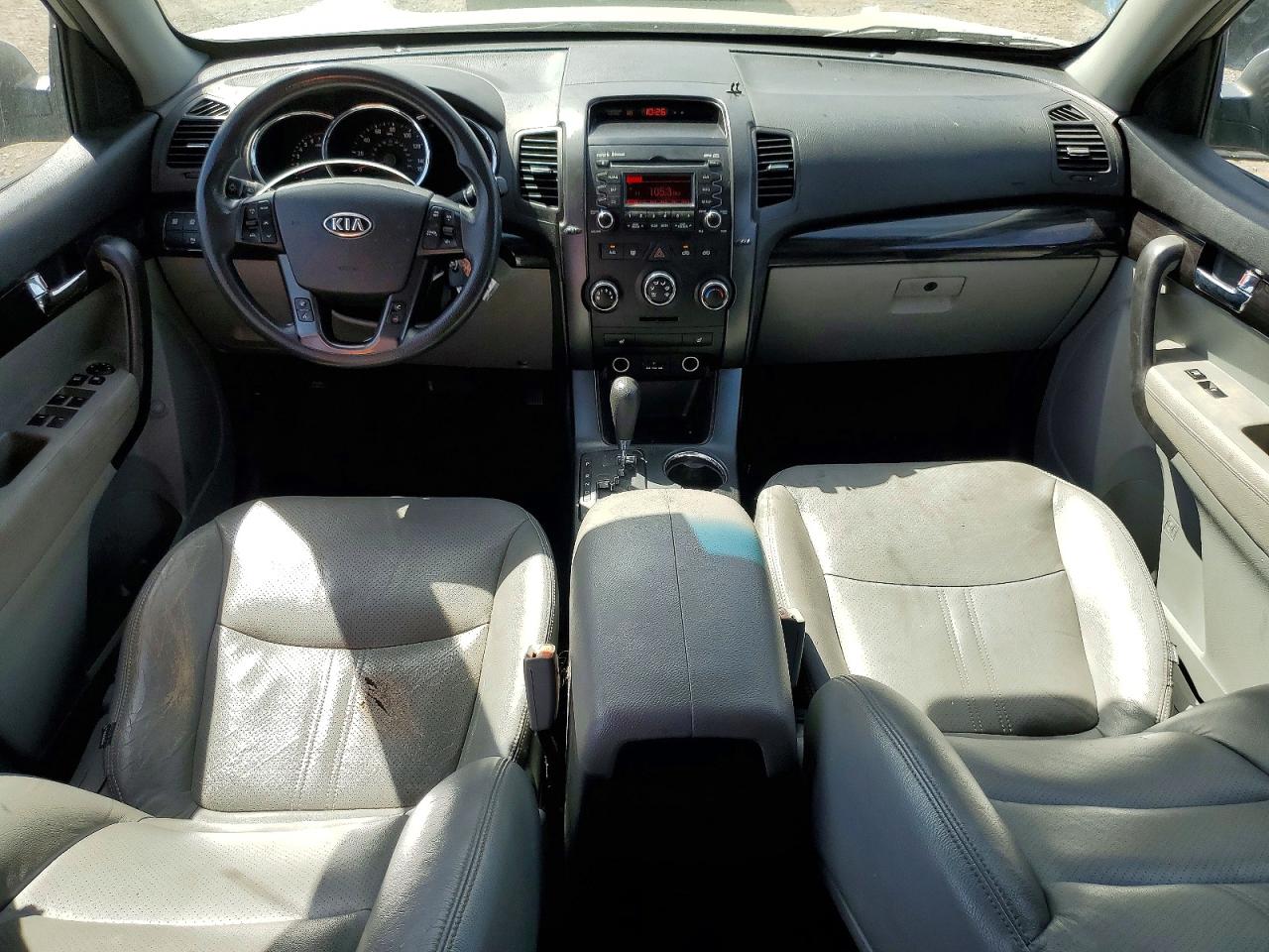 2011 KIA SORENTO LX photo 15