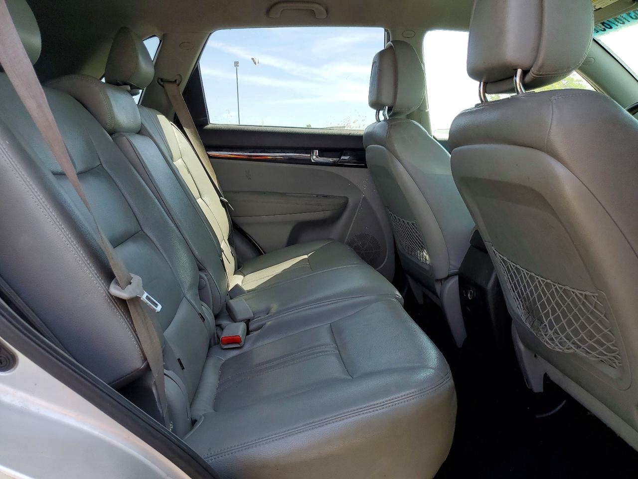 2011 KIA SORENTO LX photo 21