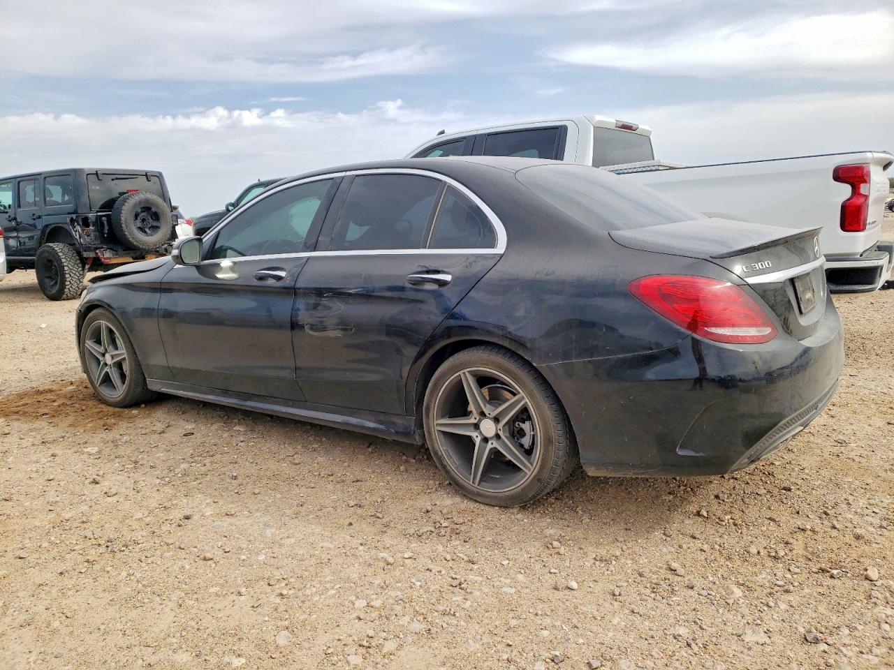 2015 MERCEDES-BENZ C 300 photo 2