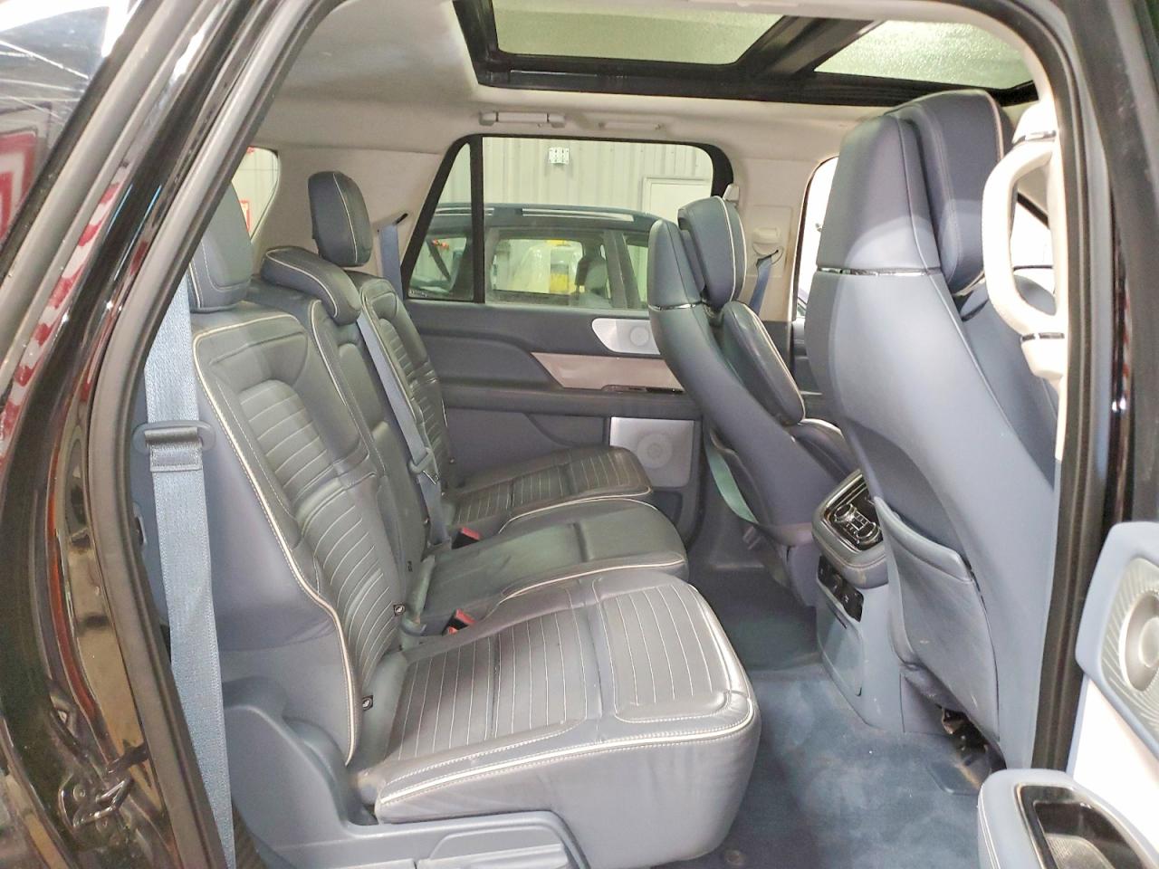 2020 LINCOLN NAVIGATOR L BLACK LABEL photo 21