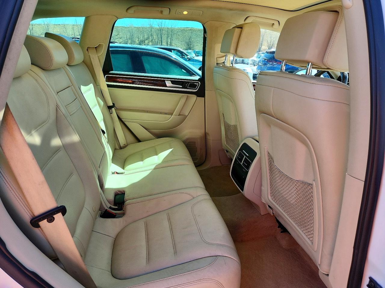 2012 VOLKSWAGEN TOUAREG V6 TDI photo 21