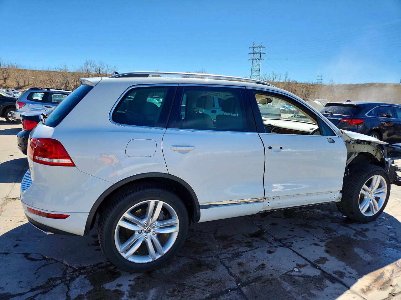 2012 VOLKSWAGEN TOUAREG V6 TDI photo 5