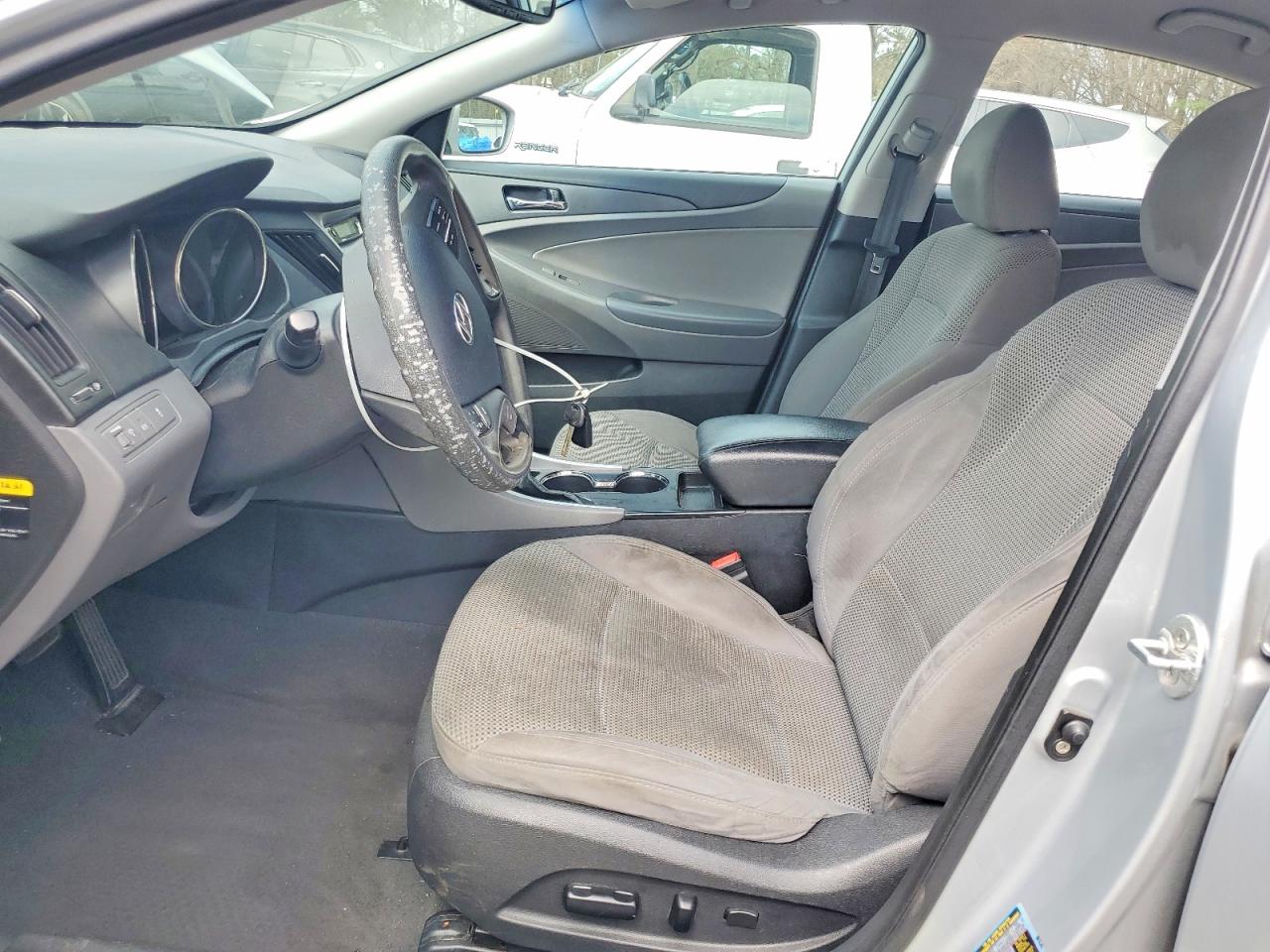 2011 HYUNDAI SONATA GLS photo 7