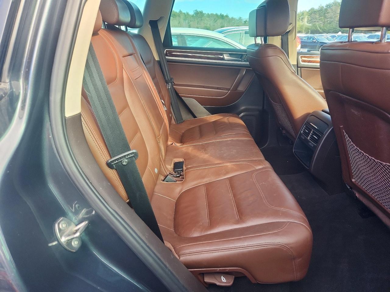 2012 VOLKSWAGEN TOUAREG V6 TDI photo 21