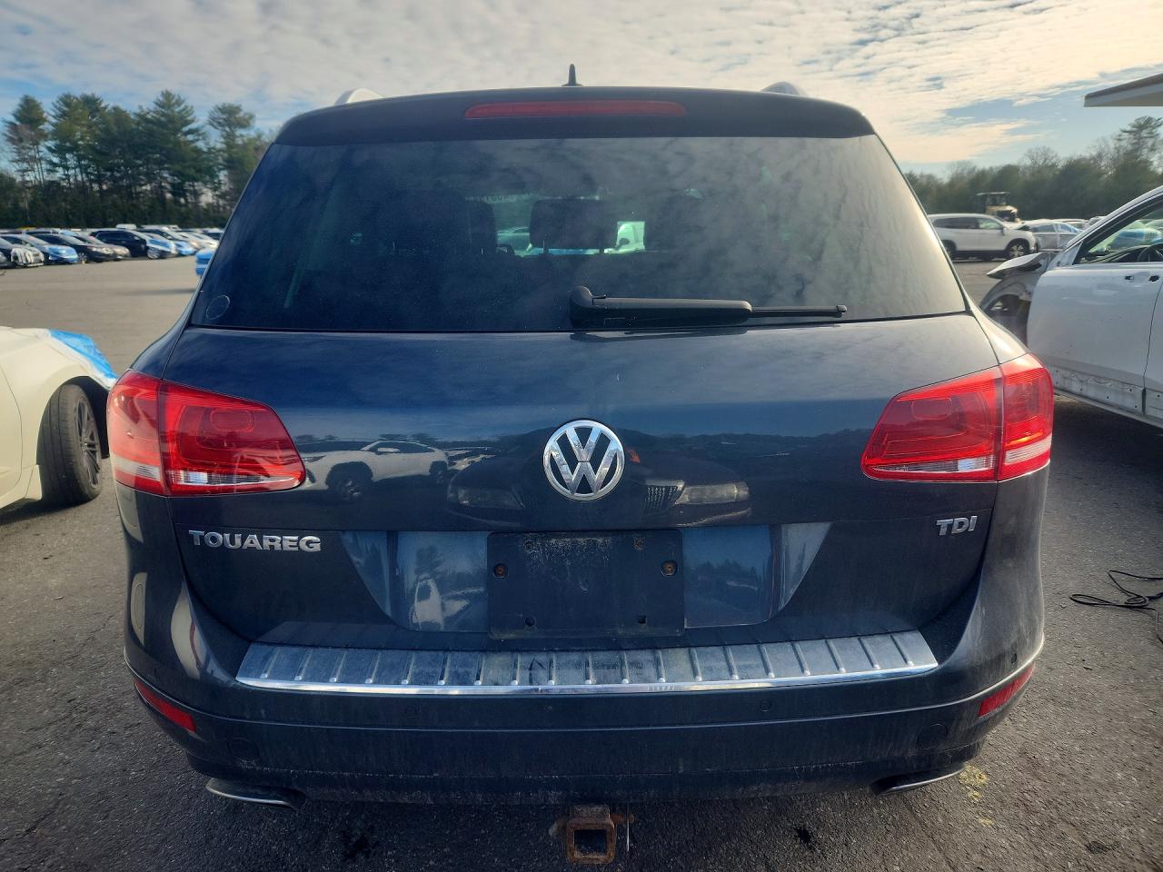 2012 VOLKSWAGEN TOUAREG V6 TDI photo 11