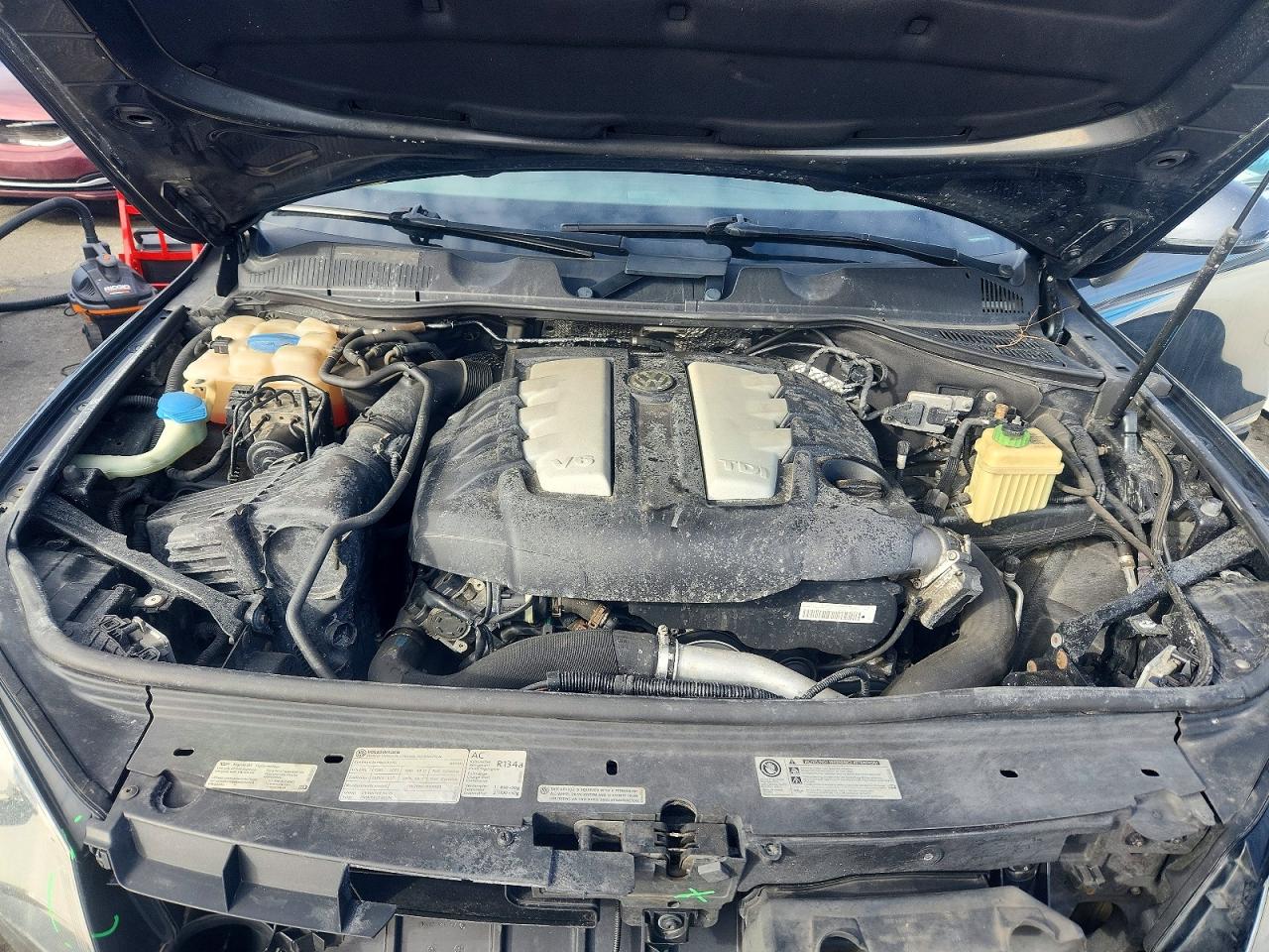 2012 VOLKSWAGEN TOUAREG V6 TDI photo 23