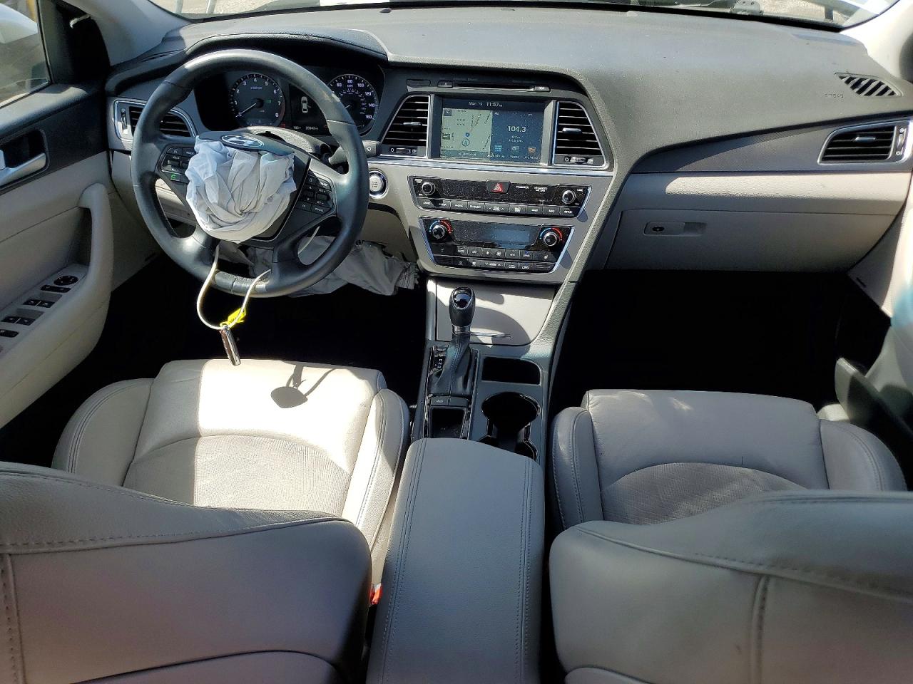 2015 HYUNDAI SONATA SPORT photo 8