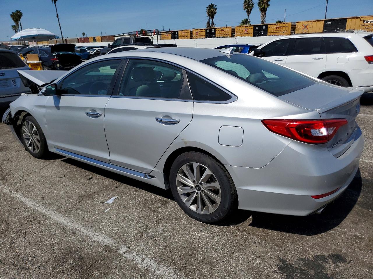 2015 HYUNDAI SONATA SPORT photo 2