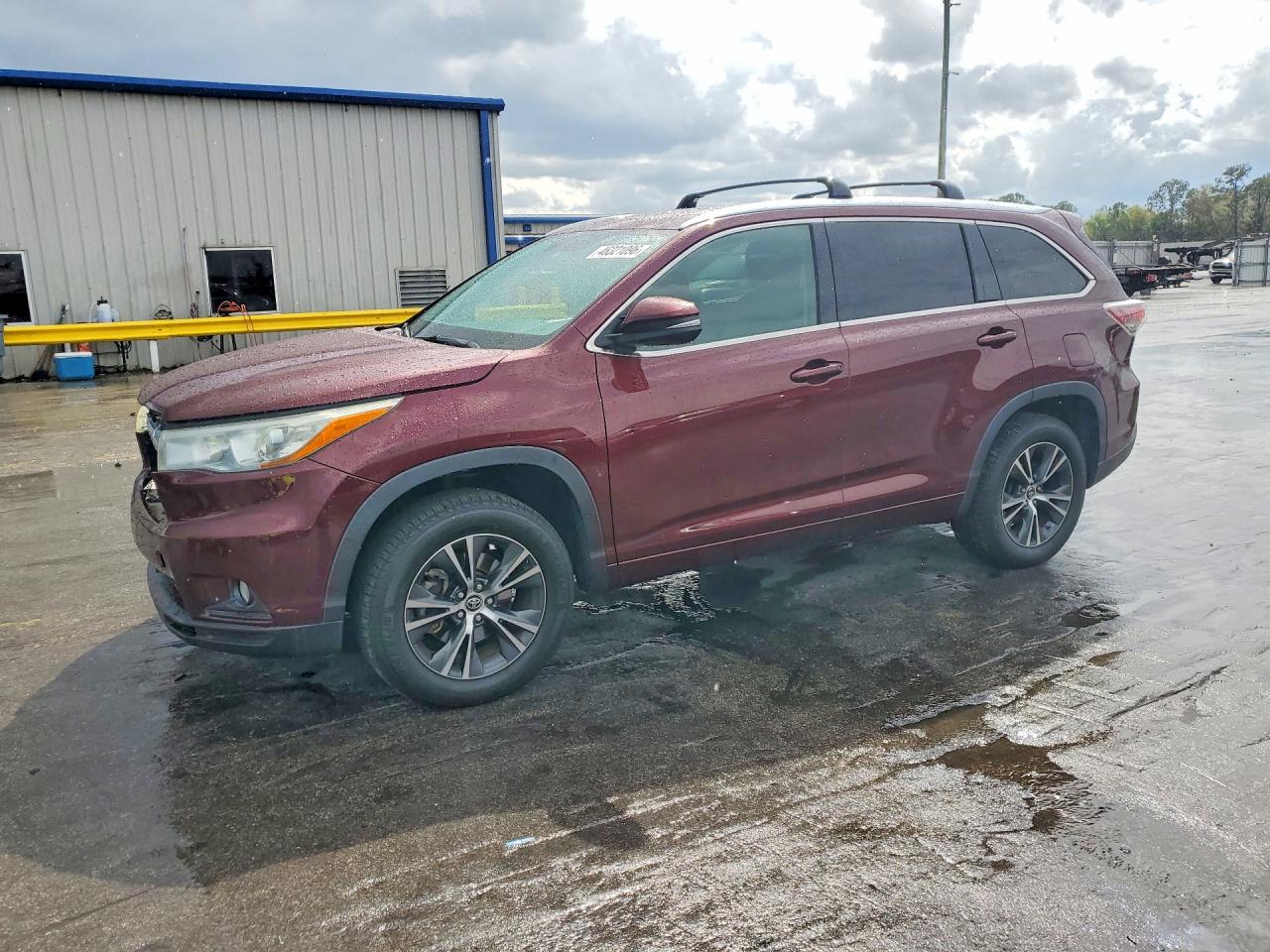 2016 TOYOTA HIGHLANDER