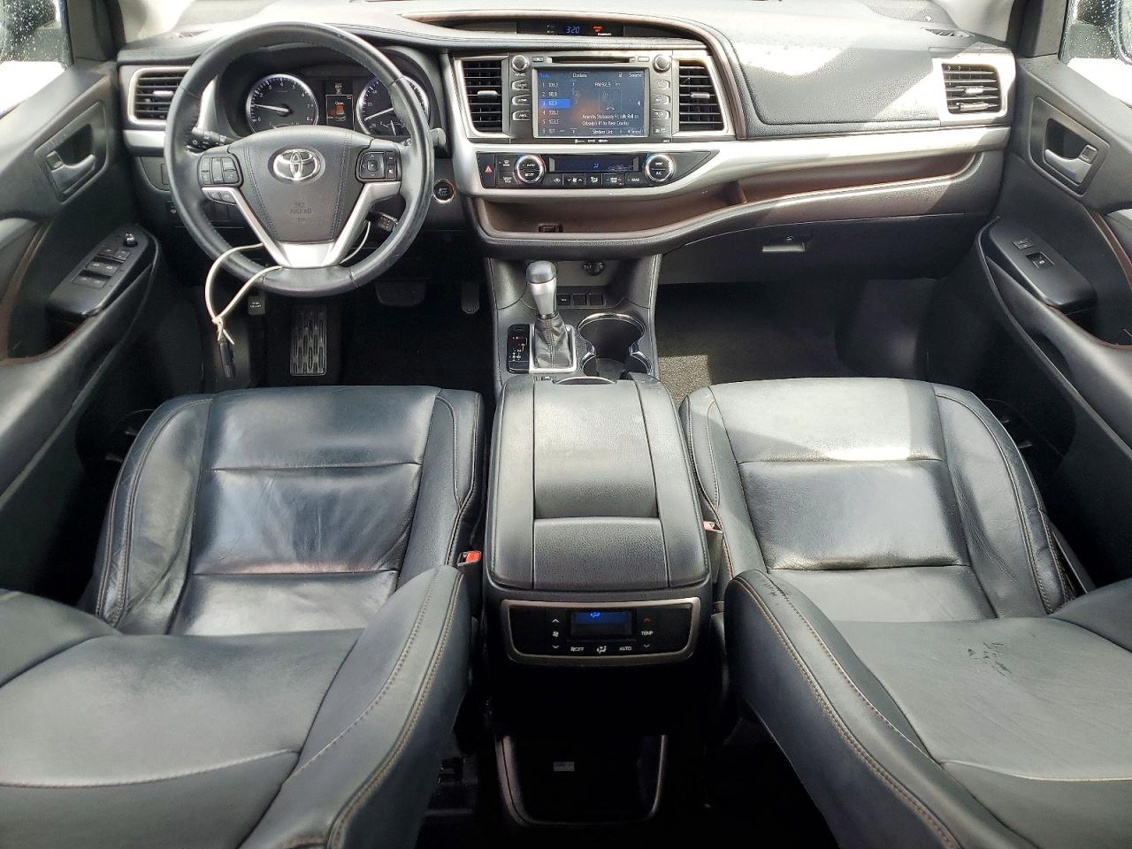 2016 TOYOTA HIGHLANDER XLE photo 15