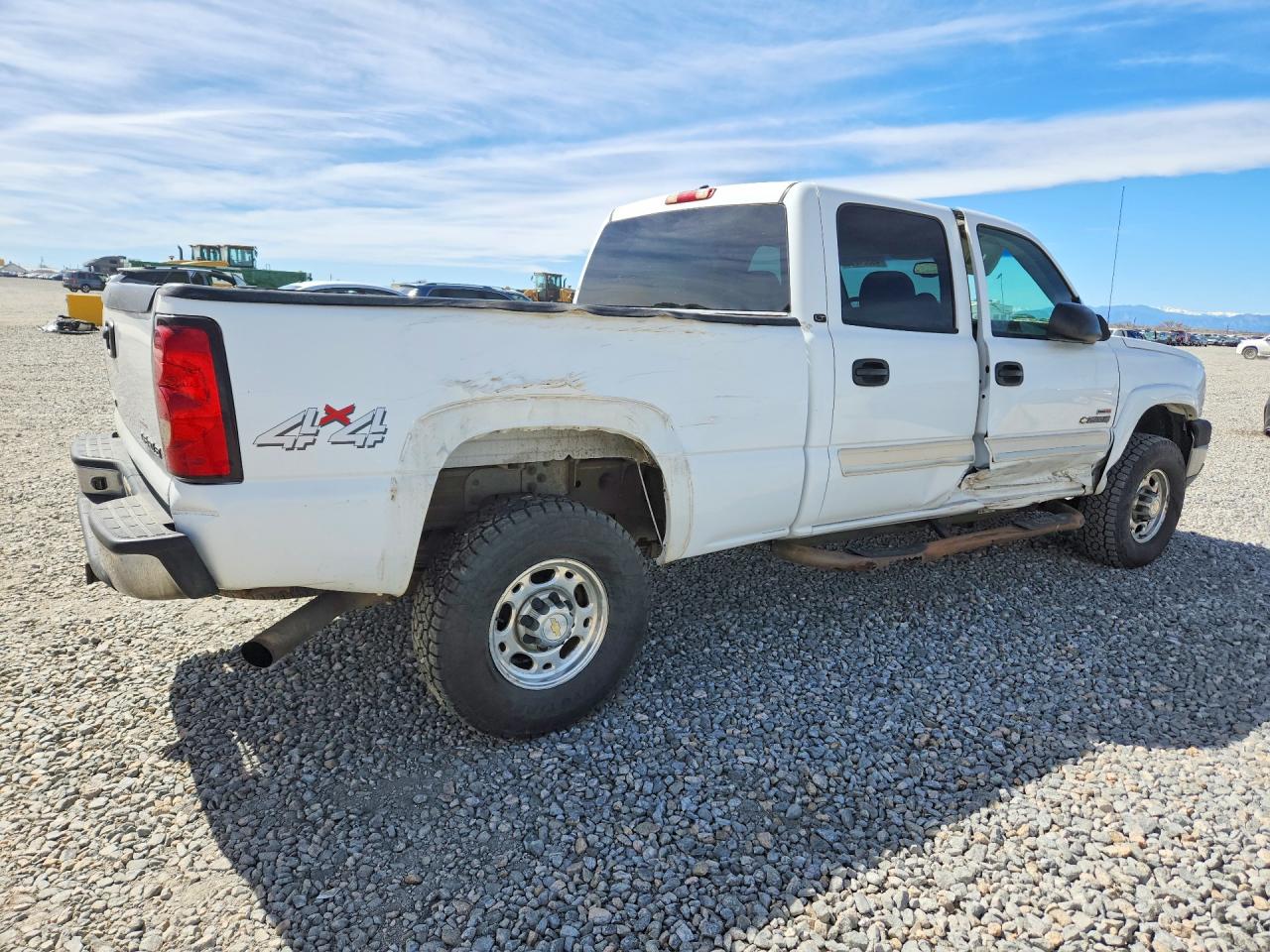 2004 CHEVROLET SILVERADO K2500 HEAVY DUTY photo 3