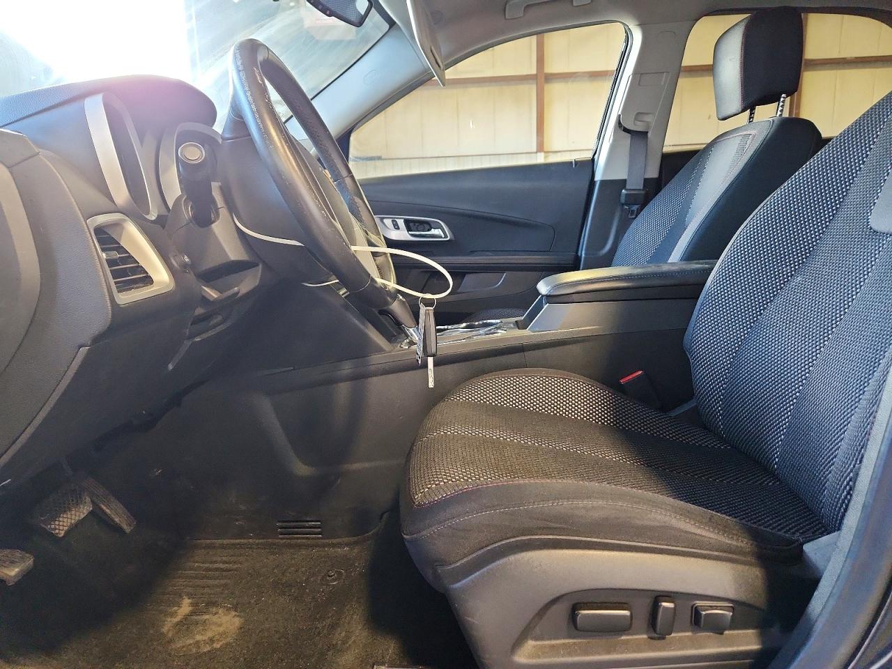 2017 CHEVROLET EQUINOX LT photo 13