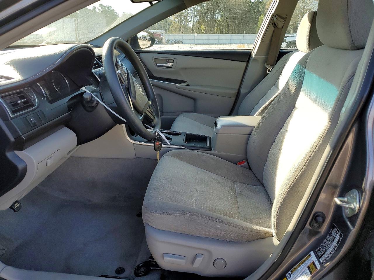 2016 TOYOTA CAMRY LE photo 7