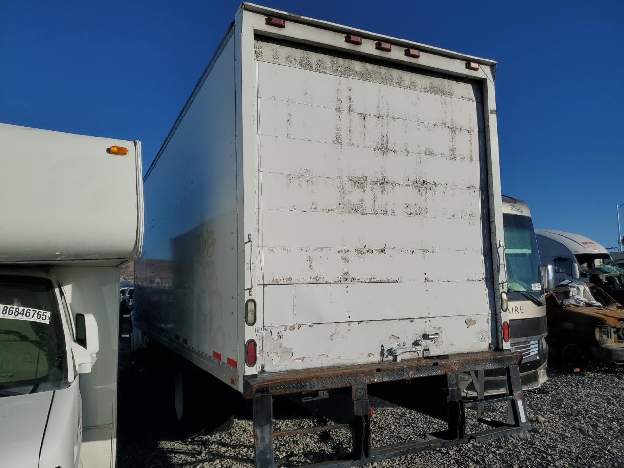 2005 FREIGHTLINER BUSINESS CLASS M2 BOX TRUCK photo 3