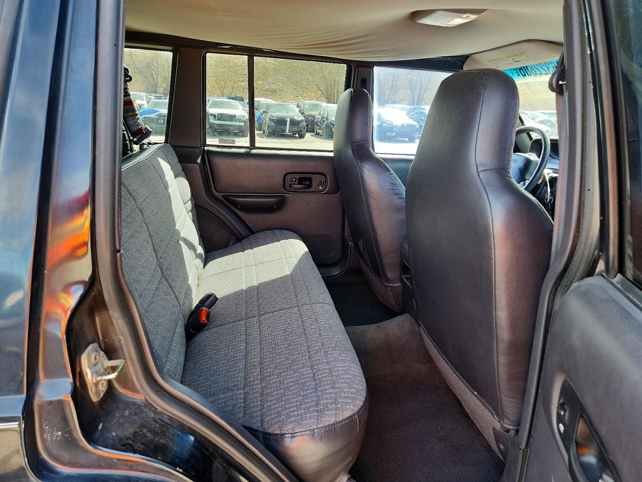 2001 JEEP CHEROKEE SPORT photo 11